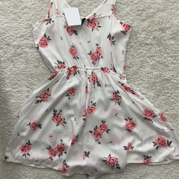 H&m Floral Romper - Picture 3 of 4
